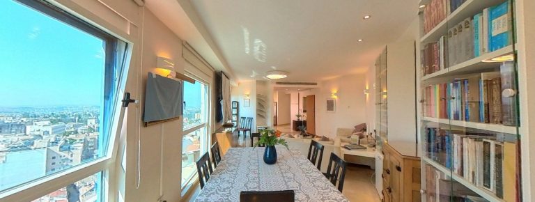 Dining-Area